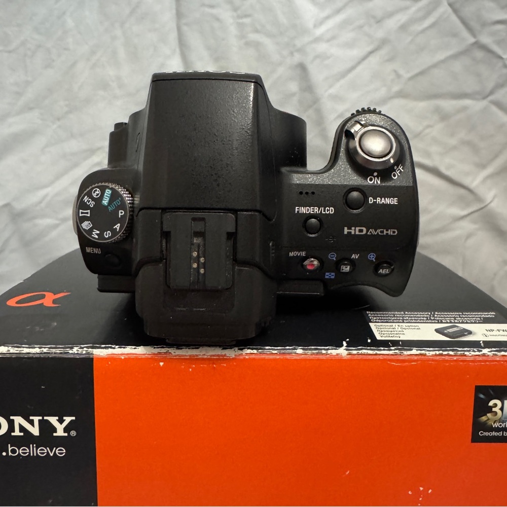 Sony Alpha A55 DSLR Camera w/2 Lenses, Batteries, & Chargers (SLT-A55VL) - Picture 7 of 15